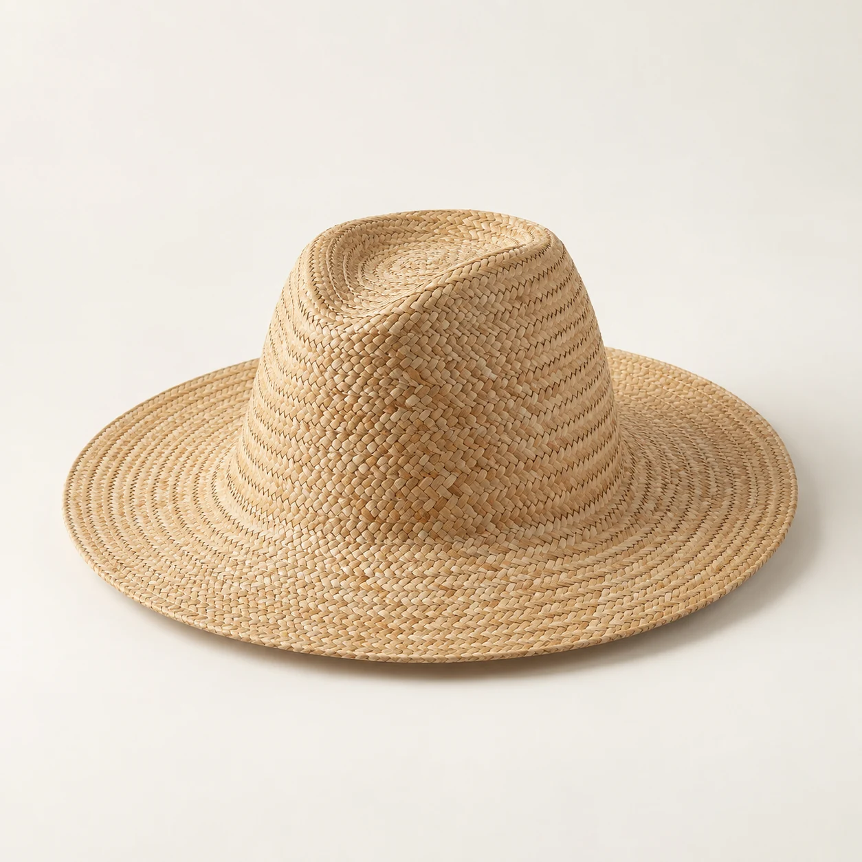 Sombrero de fibra fina. Imagen ilustrativa generada por IA; materiales: fibra vegetal.