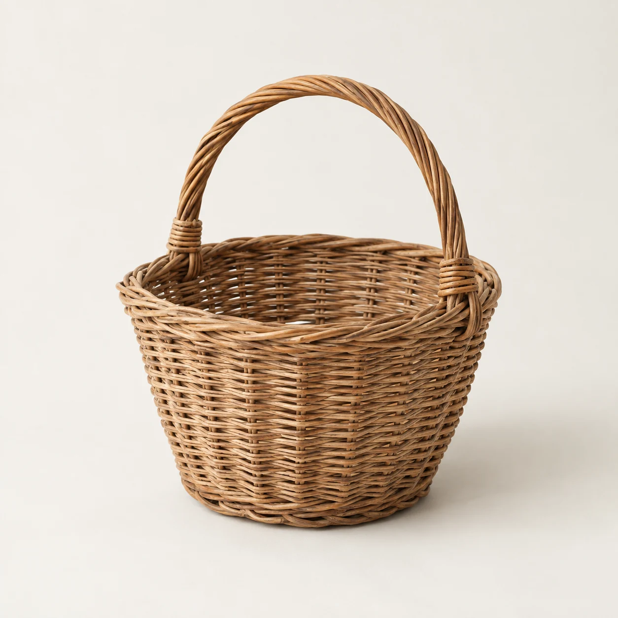Cesta de mimbre para recolección. Imagen ilustrativa generada por IA; materiales: mimbre.